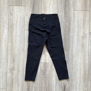 ZYIA Active Black Hi-Rise Cropped
Leggings Size 6-8